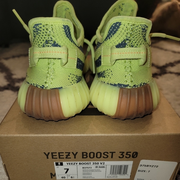 Yeezy frozen yellow sz 7 - Picture 4 of 8